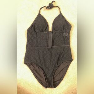 Women’s Mossimo Halter One Piece Bathing Suit L
